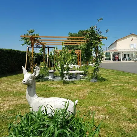 Couette-café Chez Val Et Fred 85 Les Essarts (Vendee)