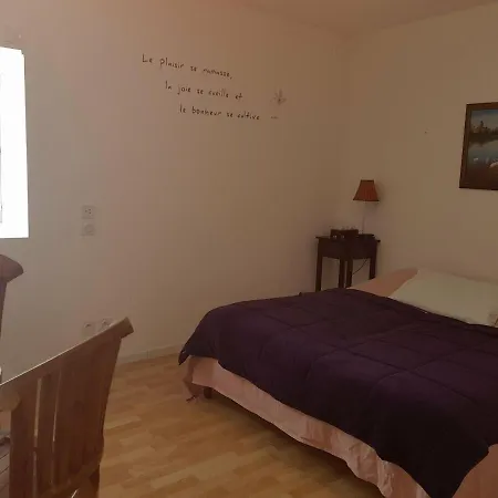 Bed & Breakfast Chez Val Et Fred 85 *